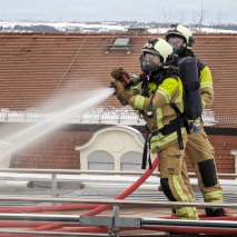 Feuerwehr löschend