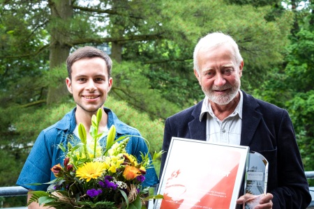 Inklusionspreis für Manfred Kühne, Christoph Mattetschk freut sich mit